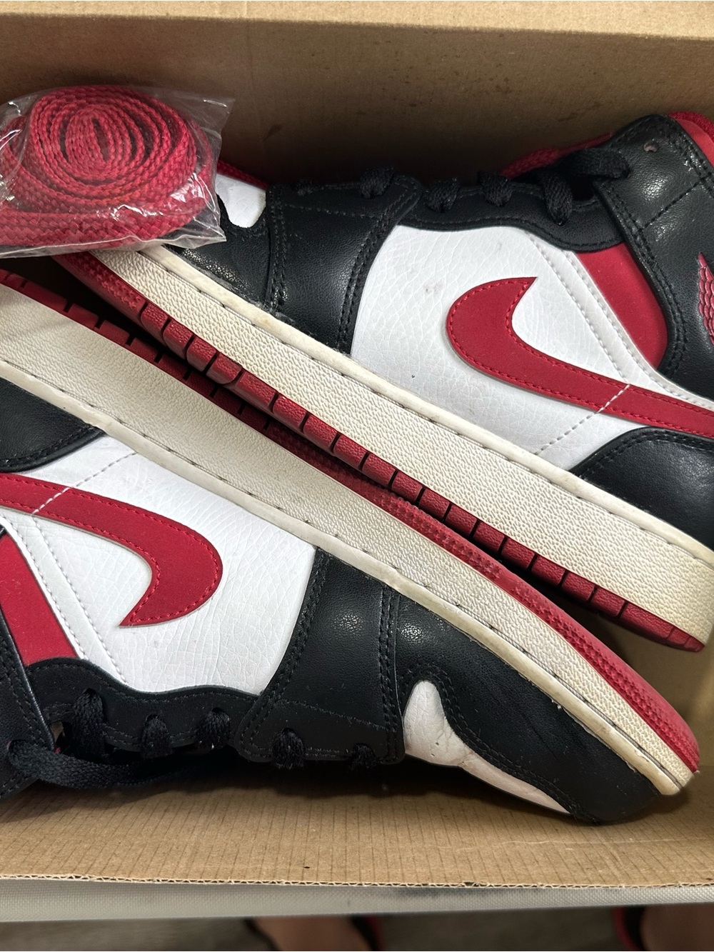 Nike Kids Red Black White Low-Top Sneakers